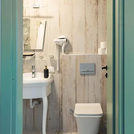 Rain And Food 3* Μαρμαρίς